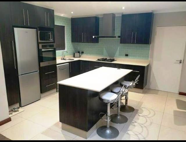 2 BEDROOM TOWNHOUSE RENTED IN HUMEWOOD